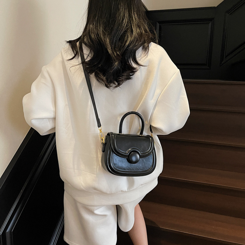 designer Vintage Handbag for Women 2025 New Fashion Trendy Versatile Shoulder Bag High-end Crossbody Saddle Bag