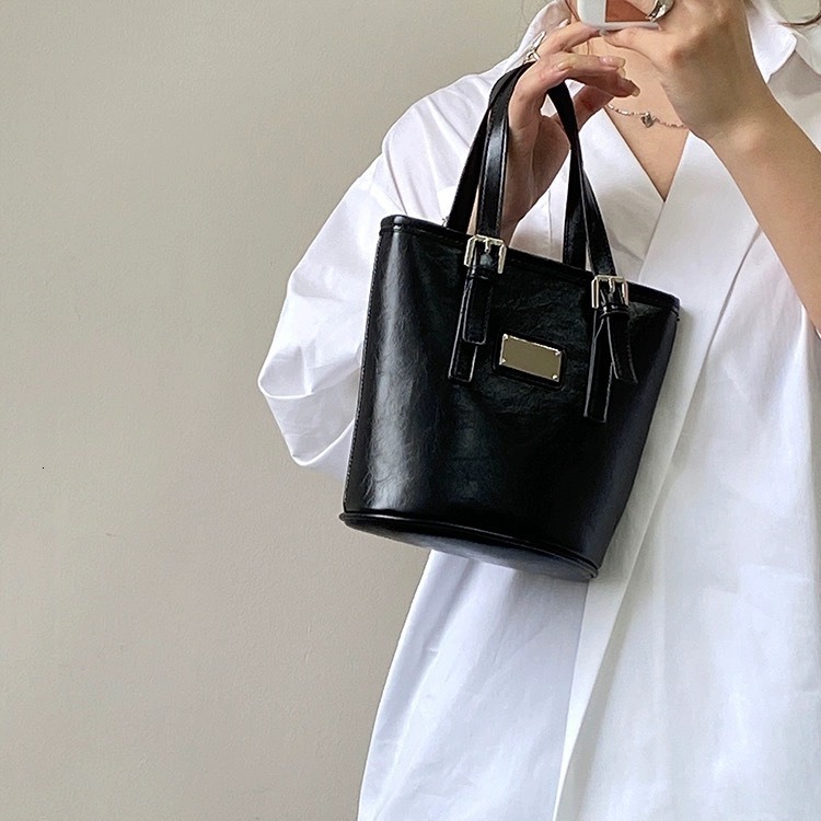 designer Bag for Women 2025 Spring Summer New Korean INS Niche Design Black Versatile Bucket Handbag Shoulder Crossbody Bag