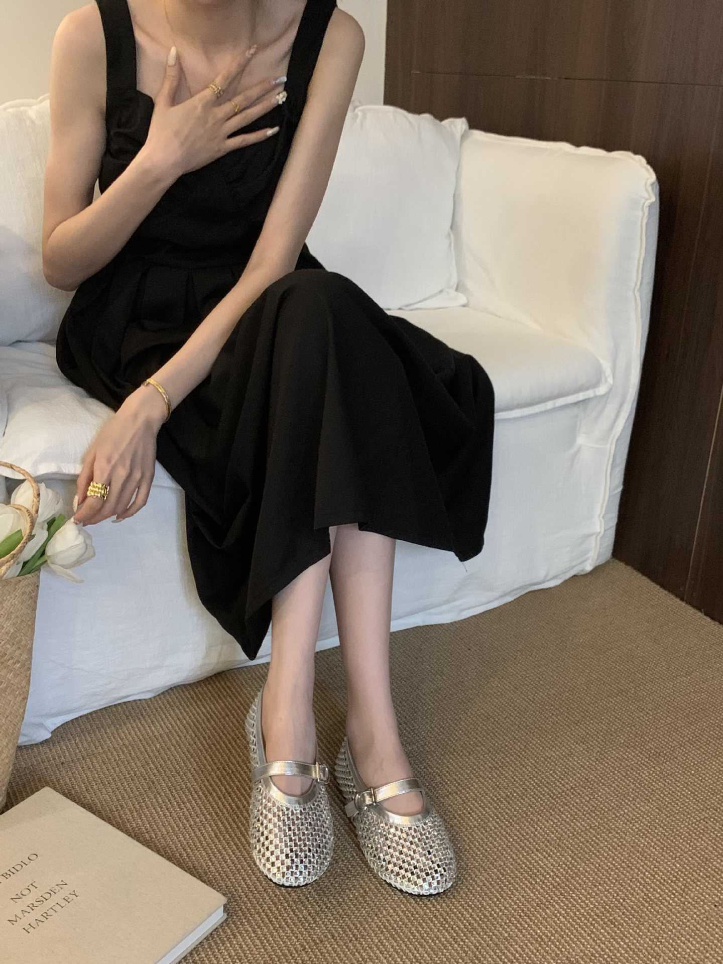 Comfortable New Full Diamond Hollow Fishnet Shoes Design Sense Round Toe One Strap Flat Sandals Women