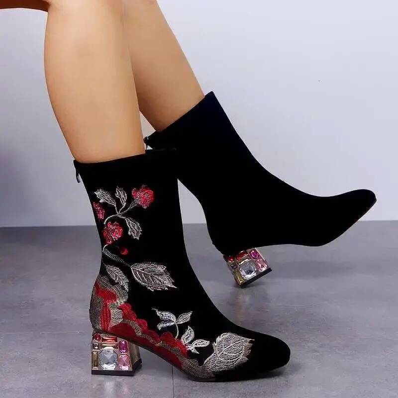 Ddmyoutdoor New Fashion Winter Women Embroidered Mid Calf Plush Motorcycle Boots Zipper Square Heel Warm Ladies Botas Mujer Yu Outdoor Shoes