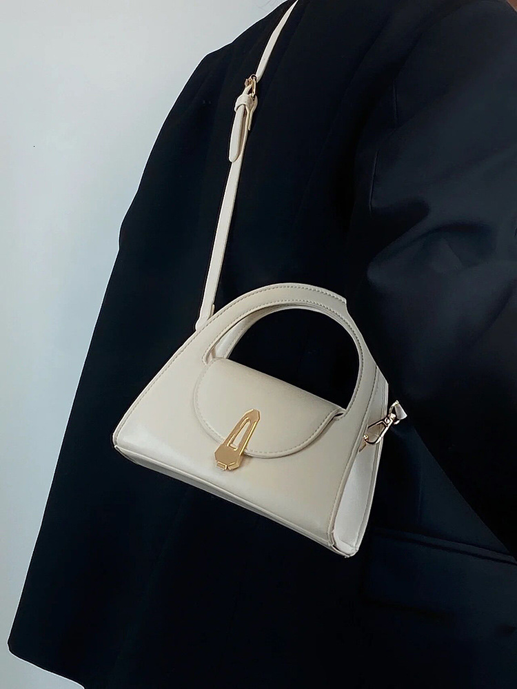 designer Trendy Small Bag for Women 2025 New Niche French Style High-end White Versatile Retro Fashion Handbag Crossbody Bag