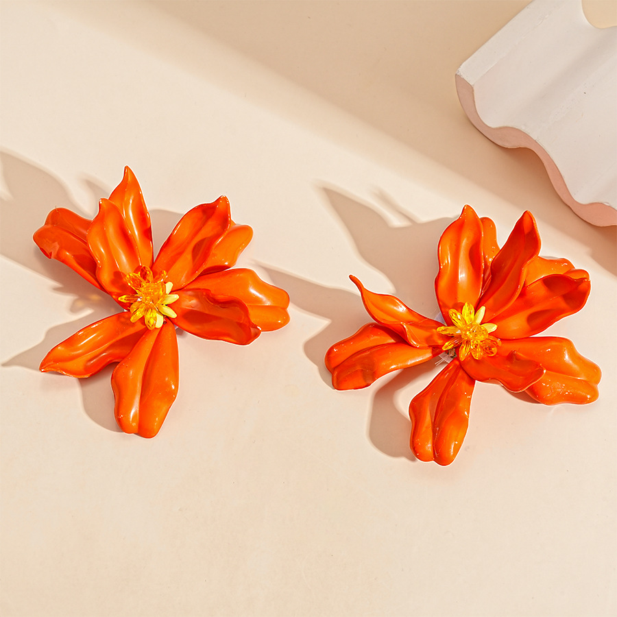 Boho Vacation Style Acrylic Floral Petal Silver Needle Earrings Bold Statement Earrings for Women with Luxury Vibe