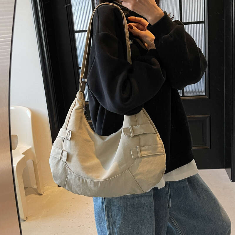 New Korean and Japanese Style Crescent Dumpling Large Capacity Casual Solid Color Shoulder for Work Commute Trendy Crossbody Bag