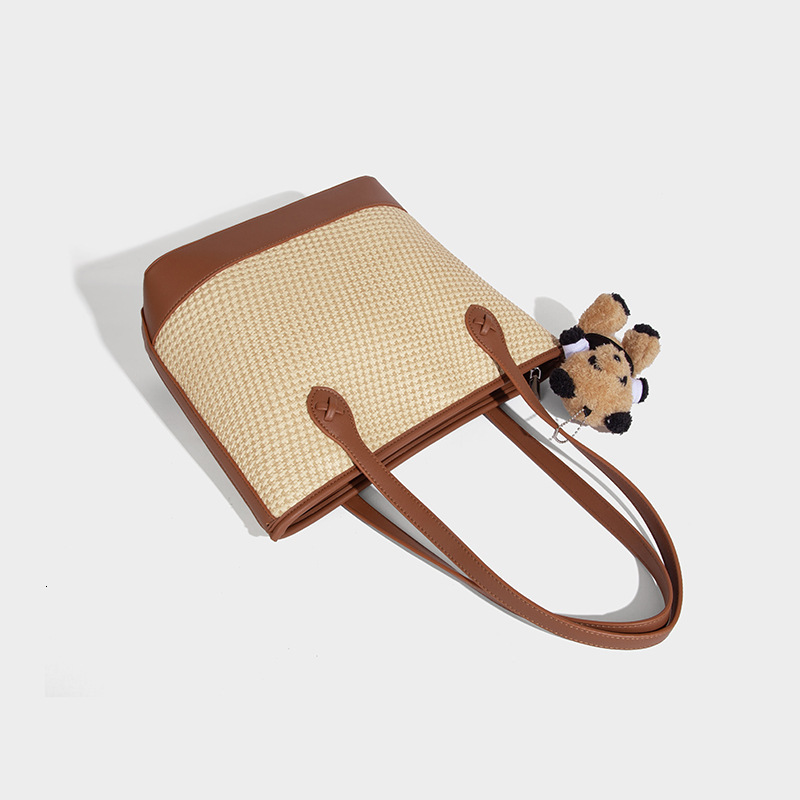 Free Shipping Large Capacity Women's Luxury Tote Bag 2025 New Designer Bags Fashion Shoulder Underarm Bag Casual Retro Niche Woven Bag Handbag