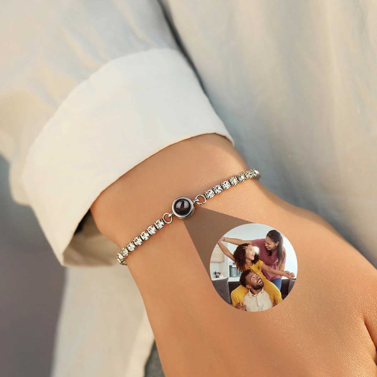 Customizable Photo Projection Bracelet Zircon Chain Womens Bracelet Family Gathering Pet Couple Memory Anniversary Jewelry Gift W250606