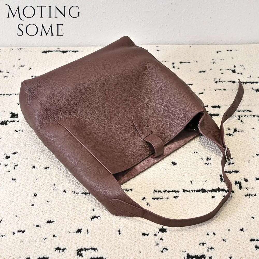 Motingsome Togo Cowhide Bucket For Women Messenger Bag Large Capacity Commuter Genuine Leather Shoulder Tote 2025 New