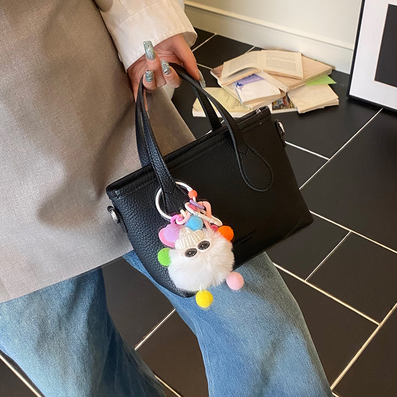 designer Minimalist Fashion Bag Women's Bucket Bag 2025 New Spring Summer Versatile Casual Handbag Shoulder Crossbody Bag