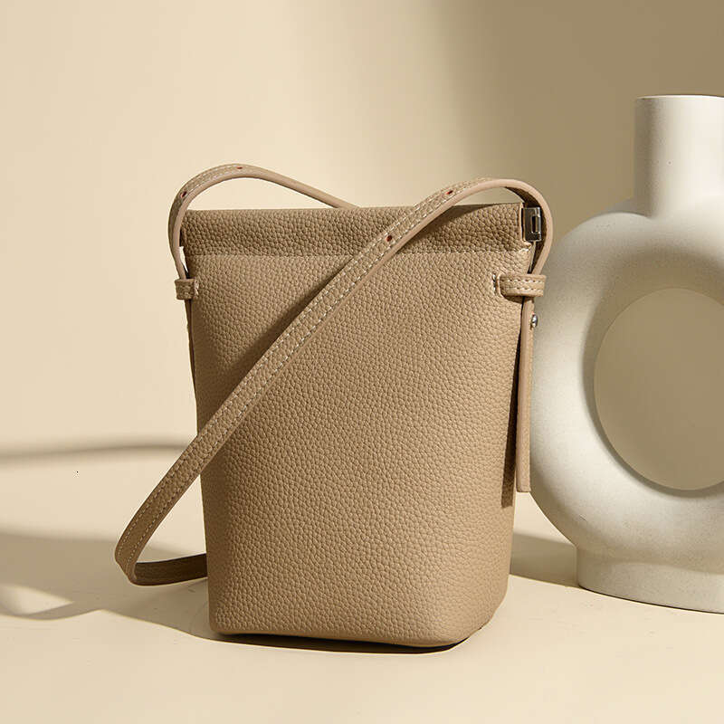 2025 Fashion New Mini Niche High-end Small Lightweight Bucket Large Screen Phone Crossbody Bag