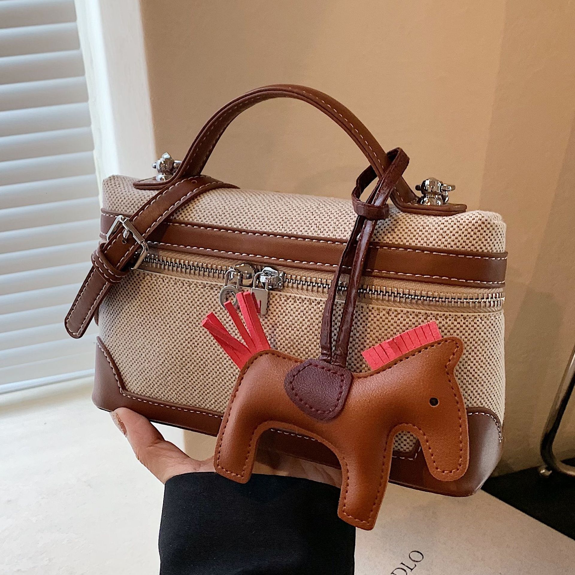 designer Canvas Box Bag Women's Bag 2025 New Fashion Trendy Handbag Casual Versatile Crossbody Shoulder Bag