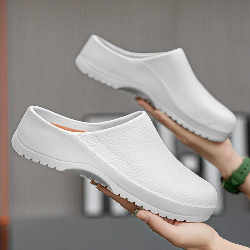 Summer Waterproof Light Comfortable Chef Shoes Suitable for el Restaurants Hospital Kitchen Safety Shoes Non-slip Sandals 250605