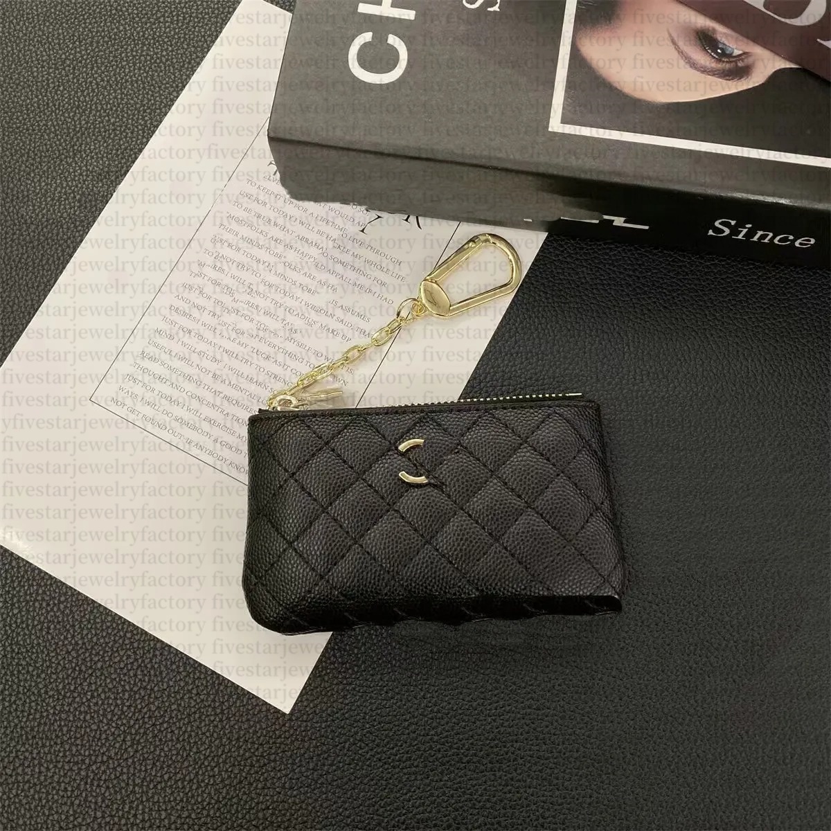 Keychain designer keychain luxury designer keychain wallet high quality travel essential men's keychain women's keychain car chain