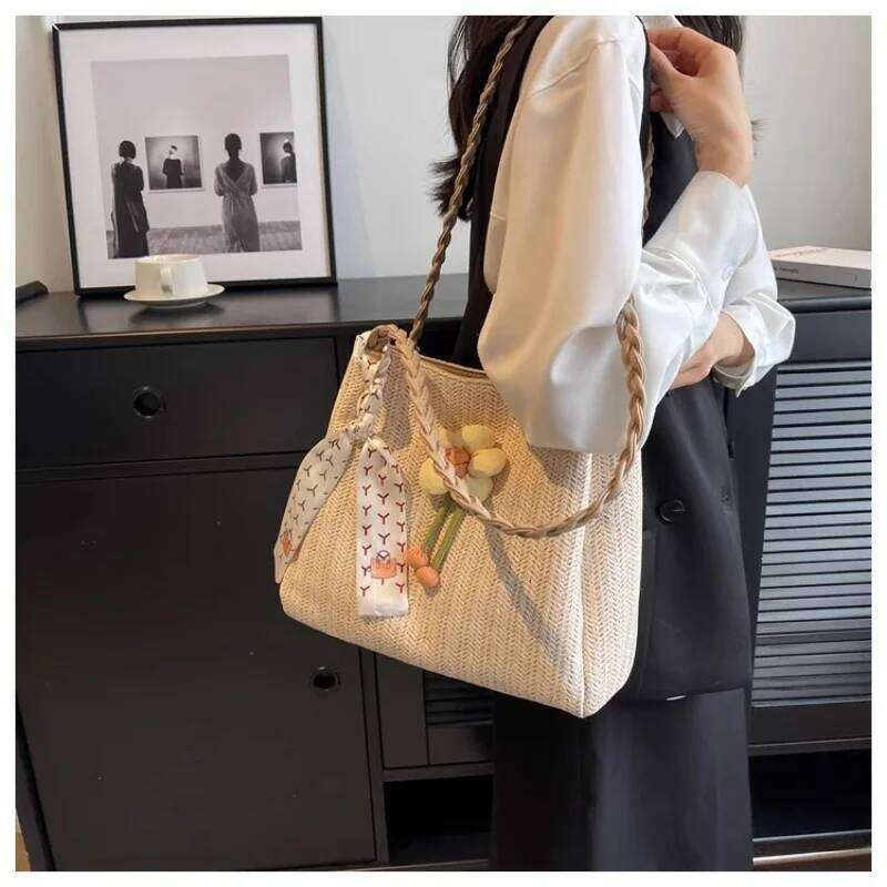 Niche Woven Bucket New Class Commuter Tote Women Large Capacity Temperament Holiday Shoulder Vintage Korean Straw Bag