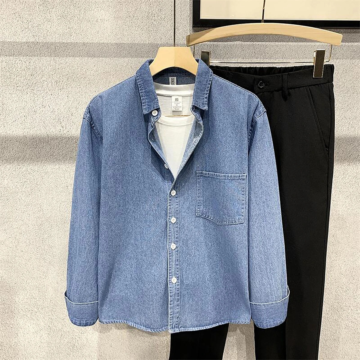 Mens Fashion Clothing Spring Autumn Korean Casual Allmatched Blue Denim Shirts Retro Long Sleeve Single Breasted Coat 250530