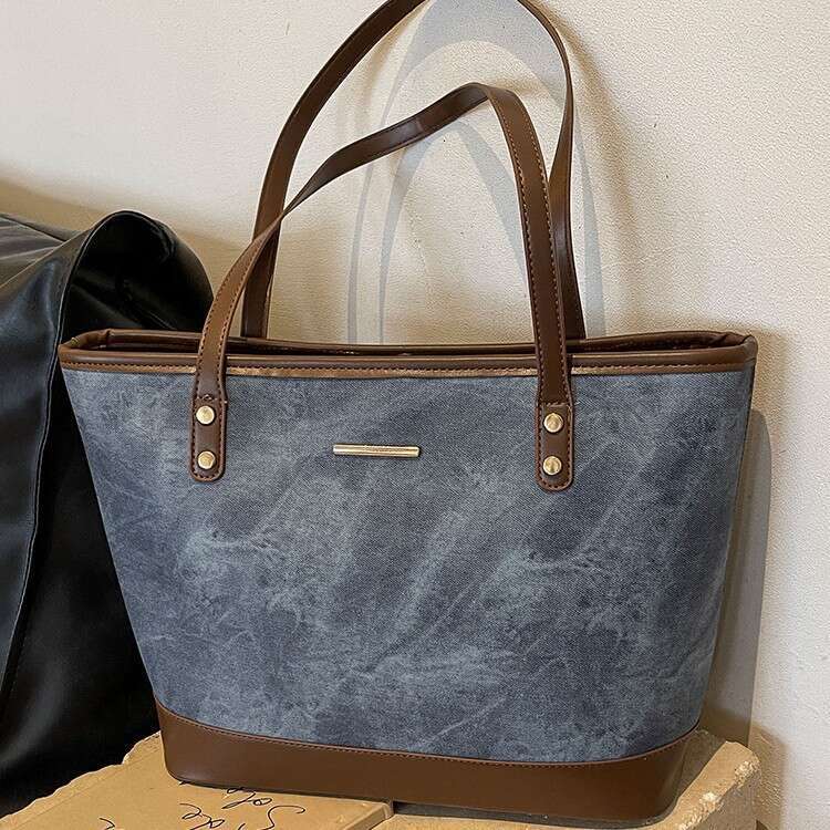 High-End for Women 2024 New Fashion Tote Large Capacity Commuter Versatile Handbag Shoulder Bag