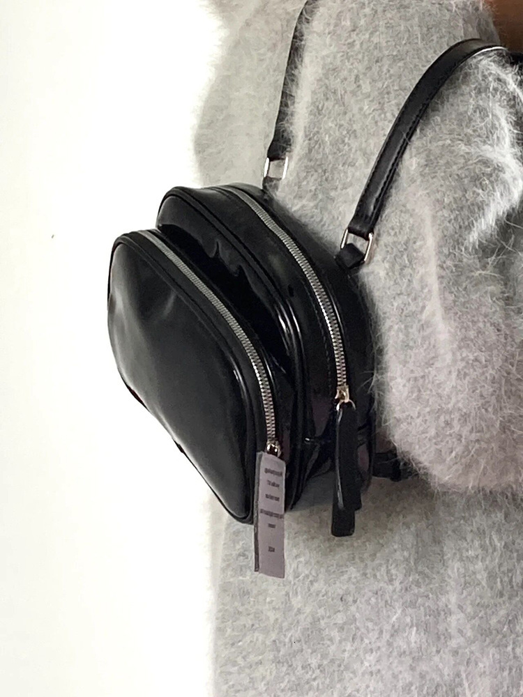 designer JENNIE Style Bag for Women 2025 New Cute Mini Backpack for Girls Casual Versatile Black Double Shoulder Bag