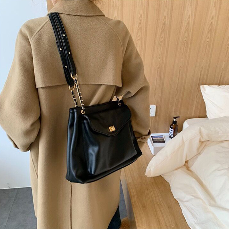 designer Women's Bag Autumn Winter New Korean Fashion Large Capacity Shoulder Tote Bag Ins Retro Versatile Crossbody Large Bag Trend