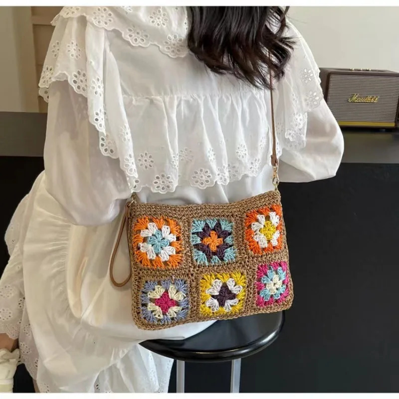 Summer Handmade Hook Retro Flower Crossbody Womens Bag Single Shoulder Paper Rope Crochet Flip Ethnic Style Handbag 250605