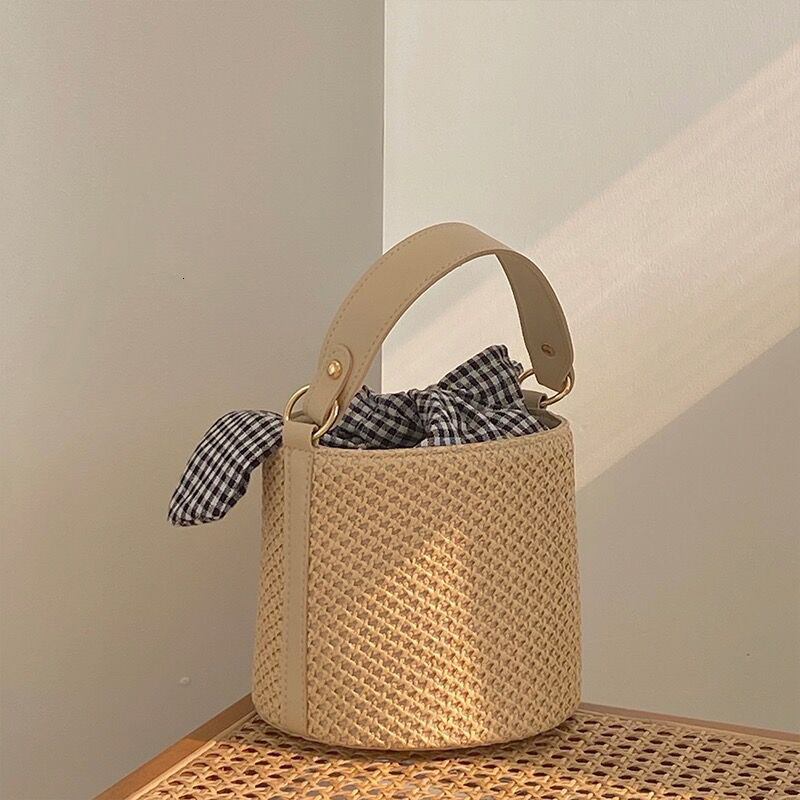 designer Bowknot Plaid Bucket Straw Bag for Women 2025 New Fashion Versatile Shoulder Crossbody Stylish Woven Handbag