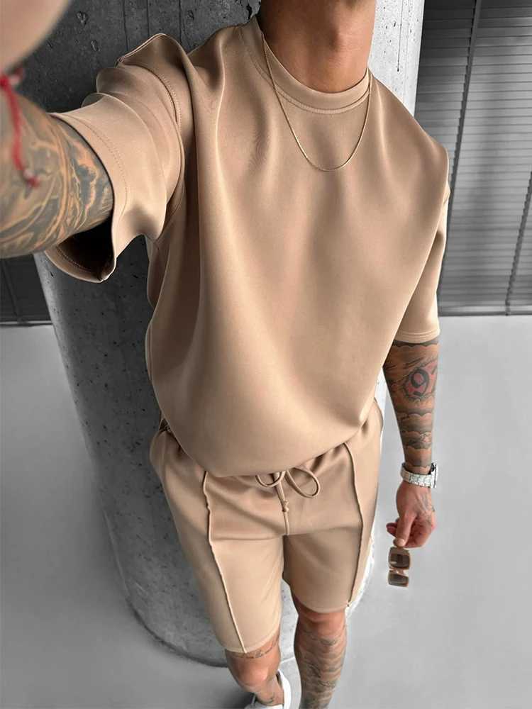 Fashionable Solid Color Outfits Mens Clothing Summer Trendy O Neck Short Sleeve Tops And Shorts Men Two Piece Sets Casual Suits W250609