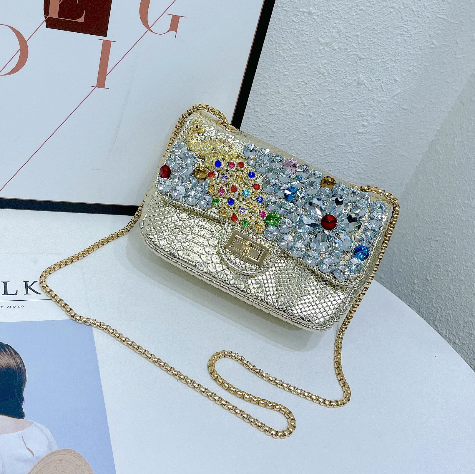 New Snake Pattern Diamond Bag Single Shoulder Crossbody Bag Crystal Gemstone Hot Mom Bag Flower Sequin Chain Bag Rhinestone Bag New Free Delivery Desi