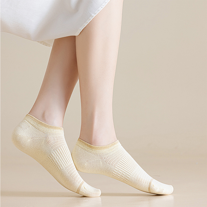 Casual Everyday Socks for Women - Durable Cotton Blend Design