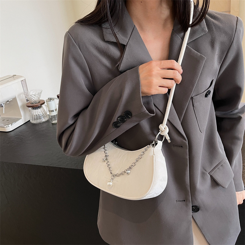 designer Niche Design Chain Underarm Bag 2025 New Women's Versatile Handbag Shoulder Bag Crossbody Bag