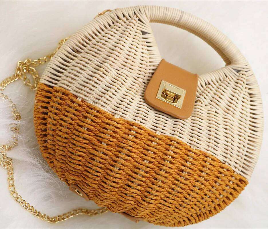 Bohemian Women's Crossbody Bags Summer Straw Beach Bag Round Flap Lock Chain Female Handbags Designer Shopper Purse