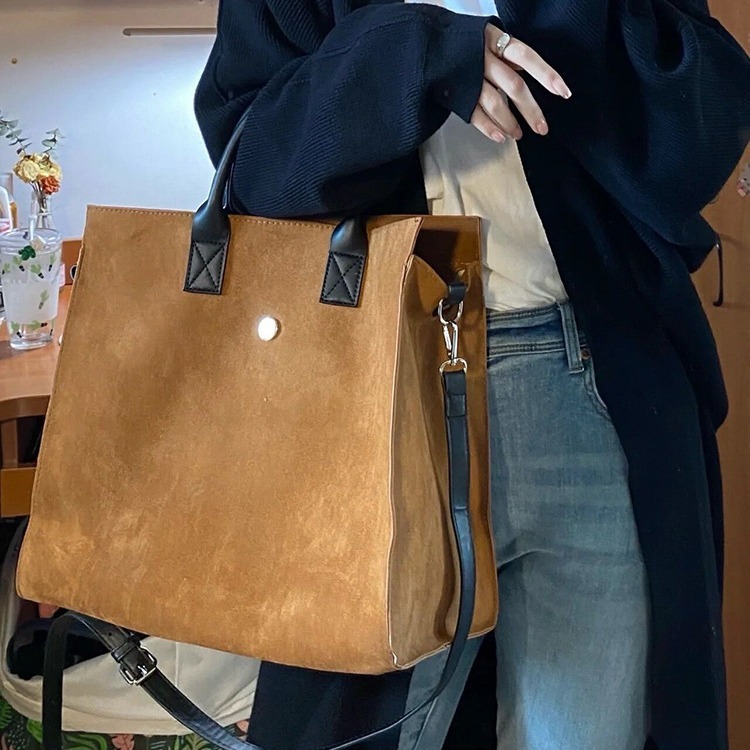 designer 2025 New Black Brother Same Style Autumn Summer Matte Retro Tote Bag Extra Large Capacity Handbag Single Shoulder Crossbody Large Bag