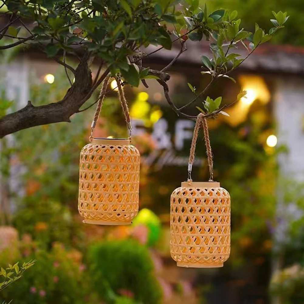 Outdoor Solar Hanging Lantern Solar Rattan Lantern IP55 Waterproof Solar Powered Retro Pendant Light for Yard Patio Lawn PathwayXJ250606