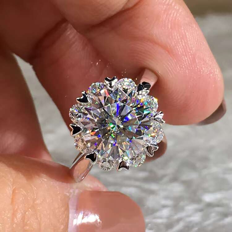 Romantic Handmade Diamond Cut Moissanite Ring 18K Gold and Diamond Ring for Girl