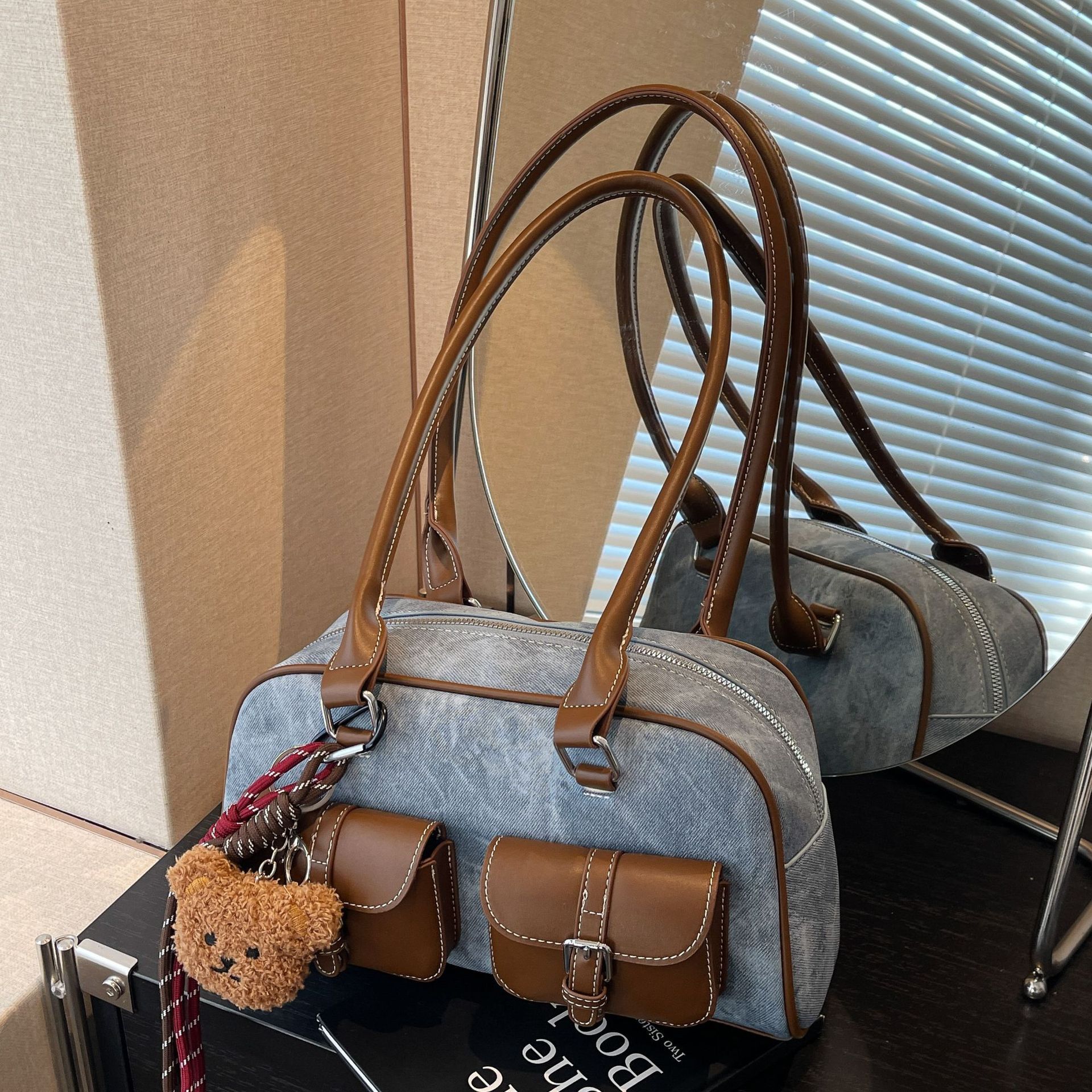 designer High-End Tote Bag for Women 2025 New Trend Color-Block Shoulder Bag Large Capacity Versatile Commuter Underarm Handbag