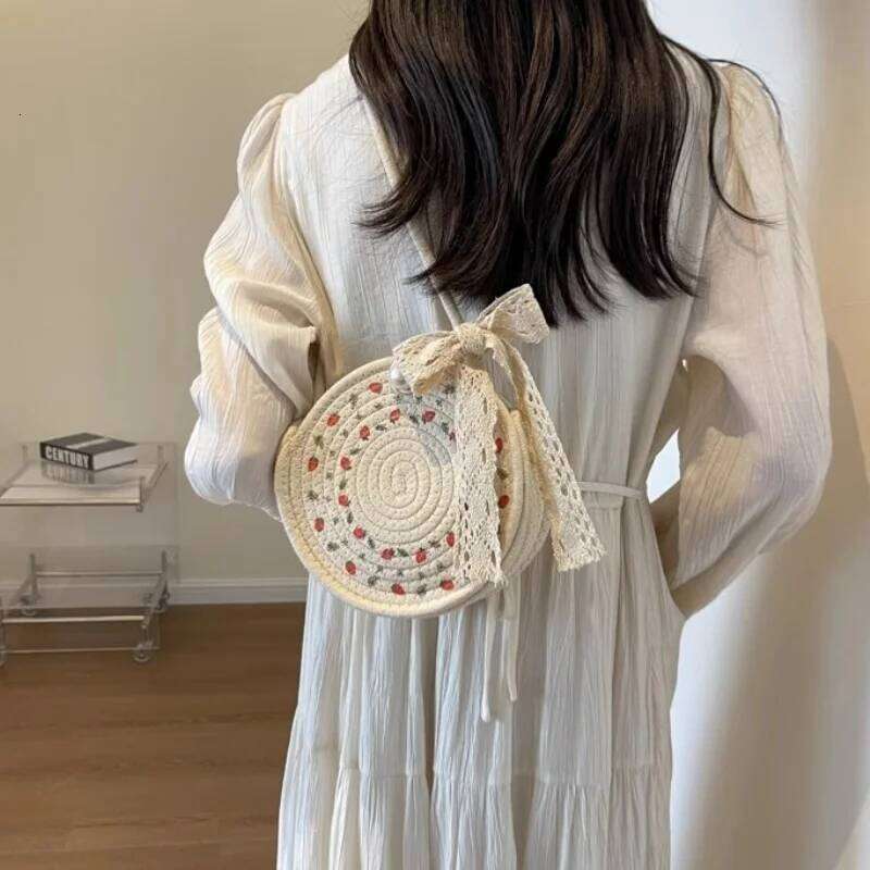 Popular Hand-Woven Women New Seaside Crossbody Retro Chic Beach Holiday Personality Straw Ins Small Round Bag