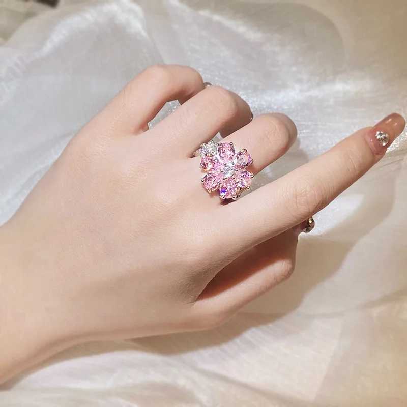 Hot Selling Pink Heart-shaped Zircon Ring Female Sweet Pink Diamond Flower Ring Eternal Love Fashion Jewelry Party Gift XJ250606