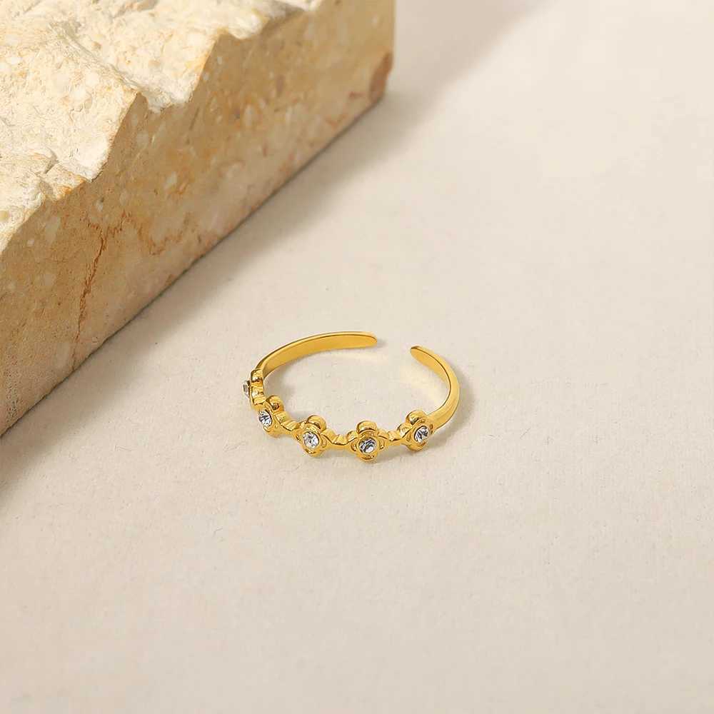 WILD FREE Luxury Zircon Crystal Stainless Steel Rings for Women Geometric Flower Butterfly Wedding Jewelry Gifts W250606