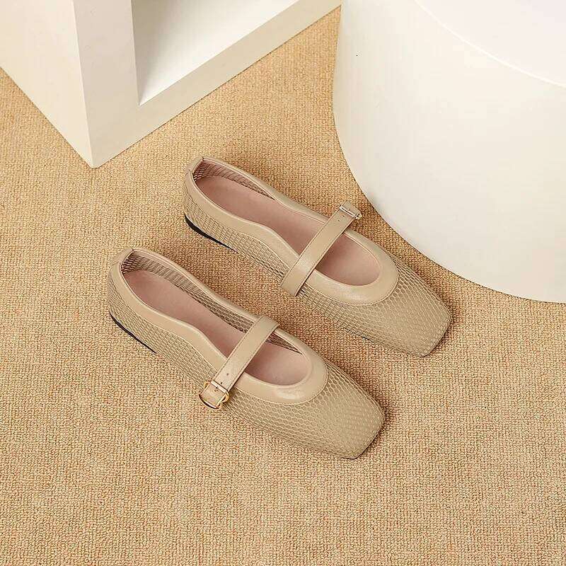 2025 women Summer brands MS Hollow Sandals Women Flats Shallow New Beach Shoes Comfort Retro Female Flat shoes