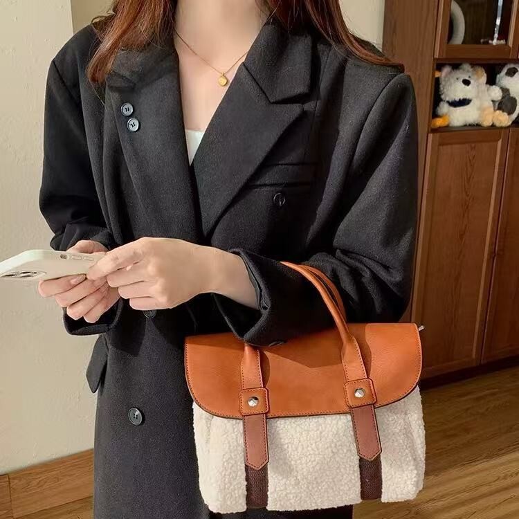designer Lamb Wool Spliced Leather Handbag for Women 2025 New Plush Retro Commuter Large Capacity Crossbody Small Square Bag