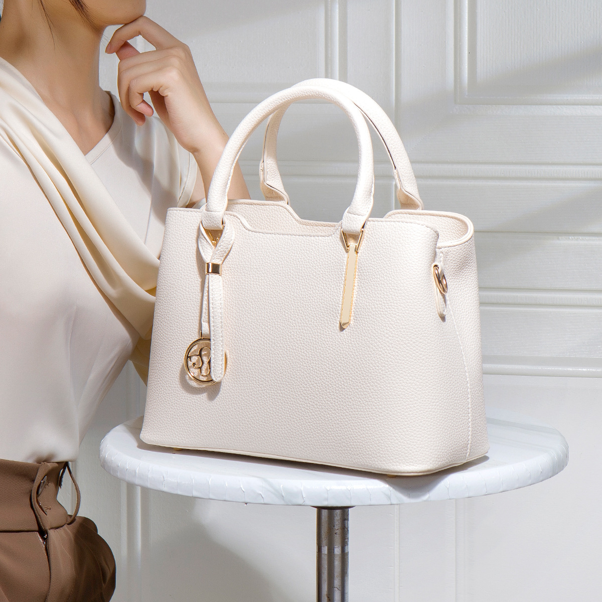 Free Shipping Mother's Day Gift Bag For Luxury Women 2025 Designer Bags Spring Summer New Light Luxury Mom Bag Fashion Crossbody Middle-aged Ladi