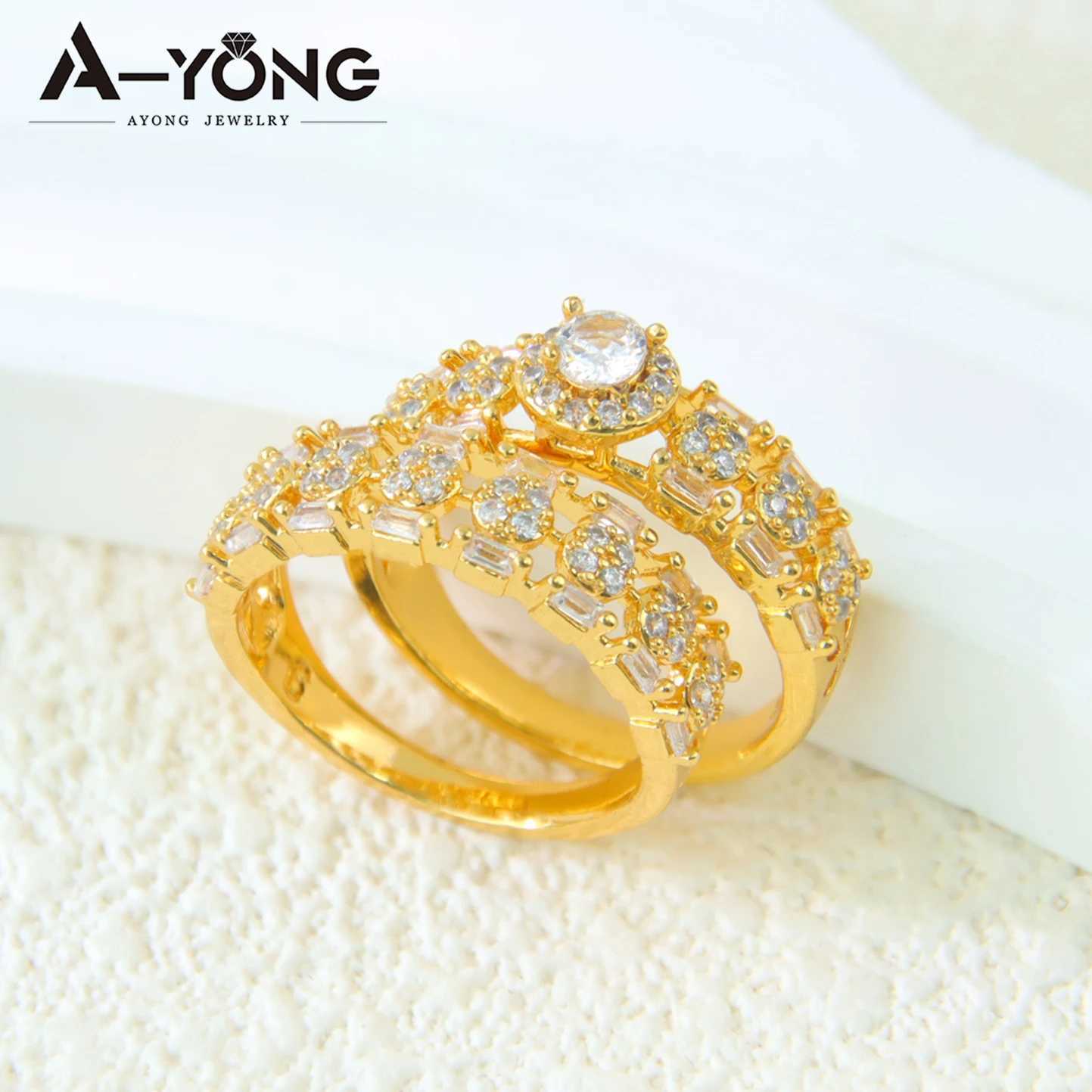 Luxury Dubai Gold Color Couples Rings 21k Gold Plated Elegant Italian Cocktail Ring Saudi Women Wedding Party Jewelry Gifts W250606