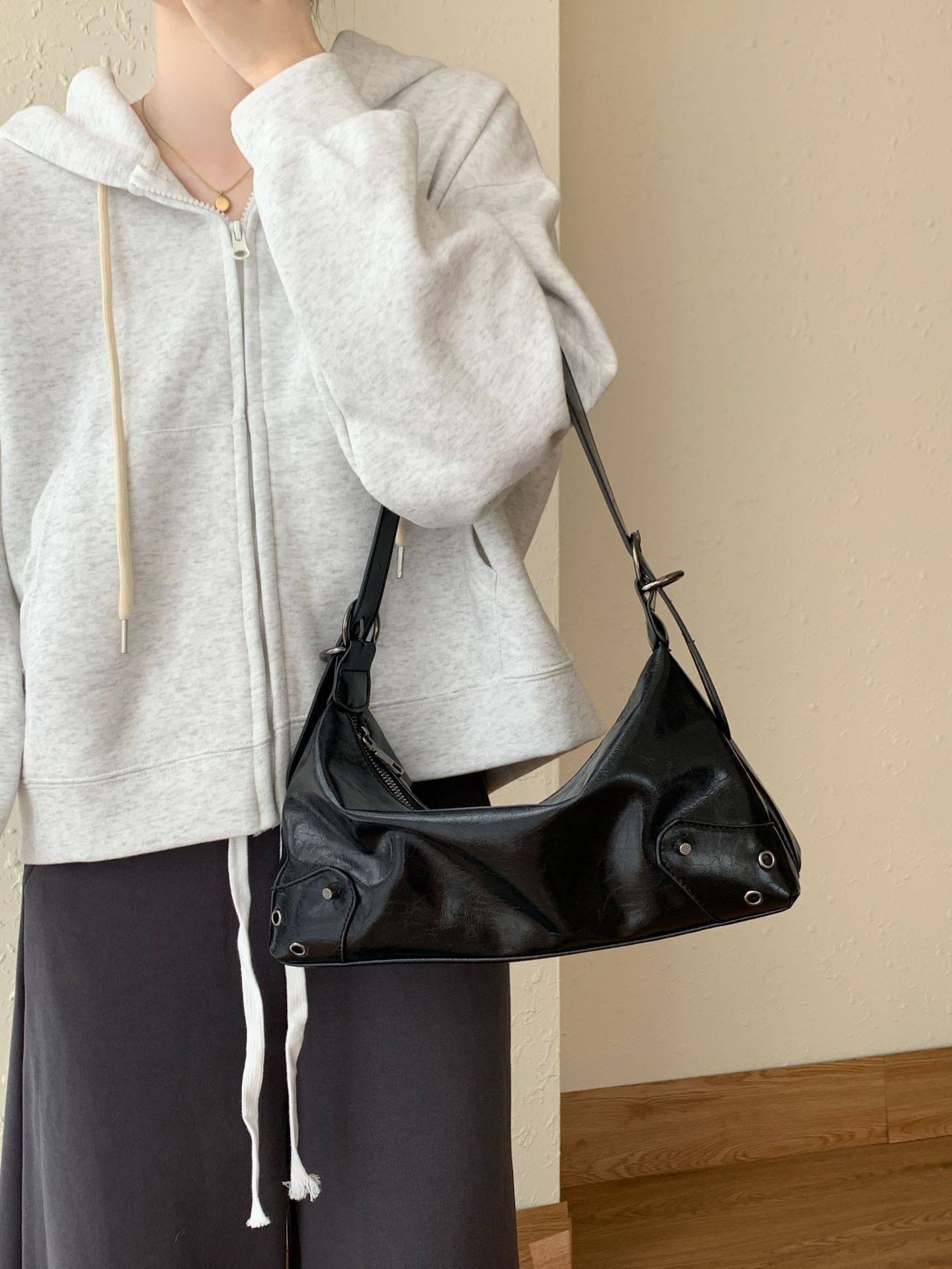 designer Niche Retro Melard Underarm Bag for Women 2025 Autumn Winter New Fashionable Versatile Large Capacity Shoulder Crossbody Bag