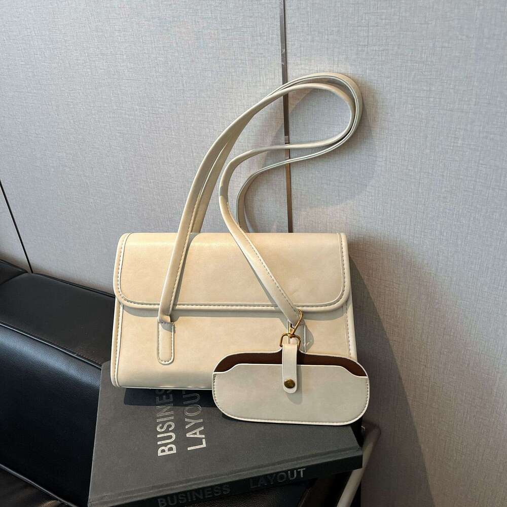 Fashion Underarm for Women 2025 New Korean Style Handbag Large Capacity Commuter Versatile Shoulder Bag