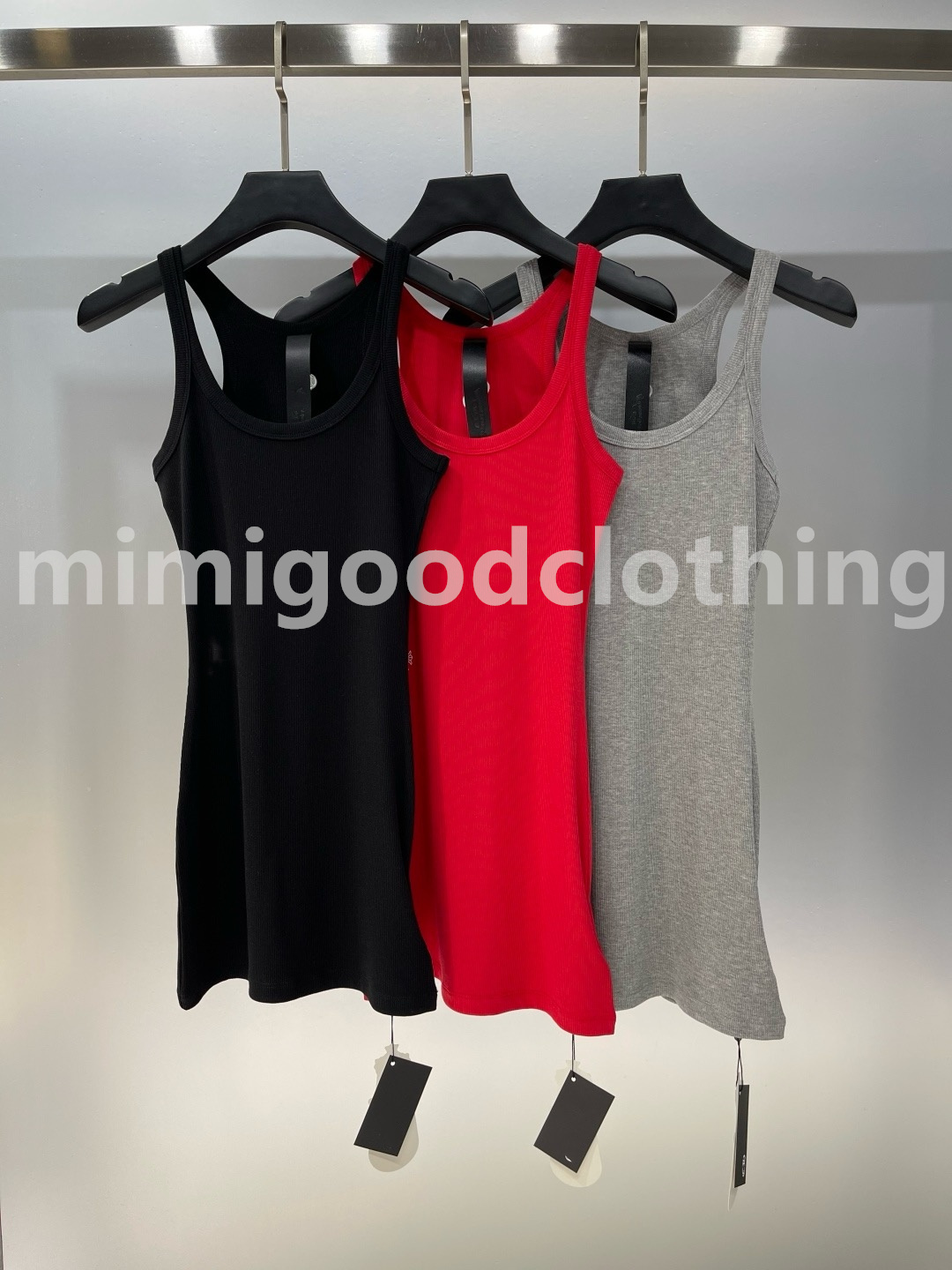Designer womens tanks camis Embroidered tank top dress with spiral-shaped fitted knitted tank top top and cross-shaped design