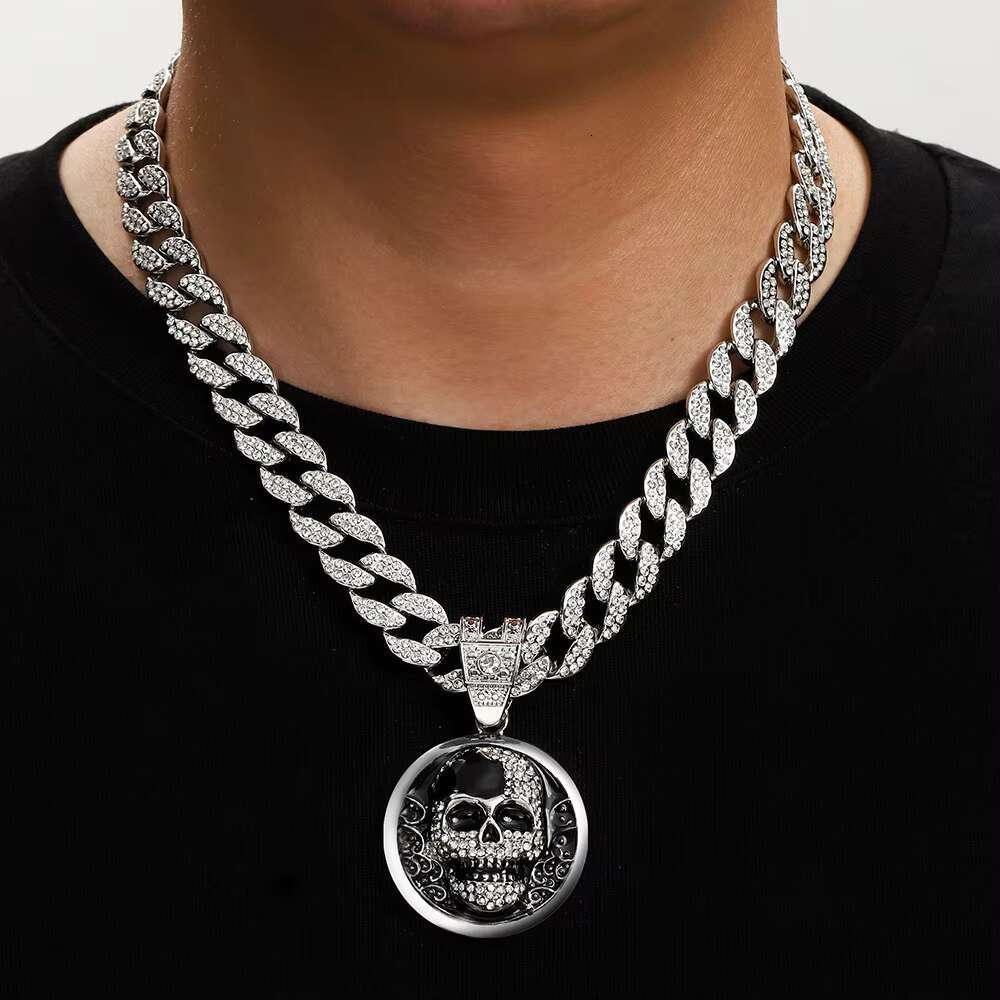 Hot Selling Mens Dark Style Cuban Chain Necklace Black Drip Oil Alloy Full Diamond Skull Pendant Fashion Charm Bracelets