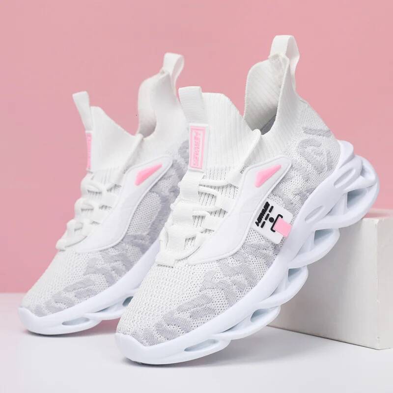 Ddmyoutdoor Hot Sale Beige Running Man Trainers Breathable Socks Men S Summer Sneakers Lightweight Sport Shoes Running Hombre Outdoor Shoes