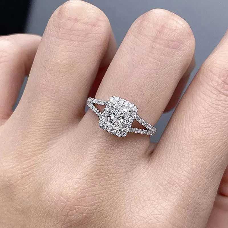 925 Sterling Silver Fashion Female Engagement Ring Shiny Cubic Zirconia Finger Jewelry Trendy Bridal Wedding Band Accessories XJ250606