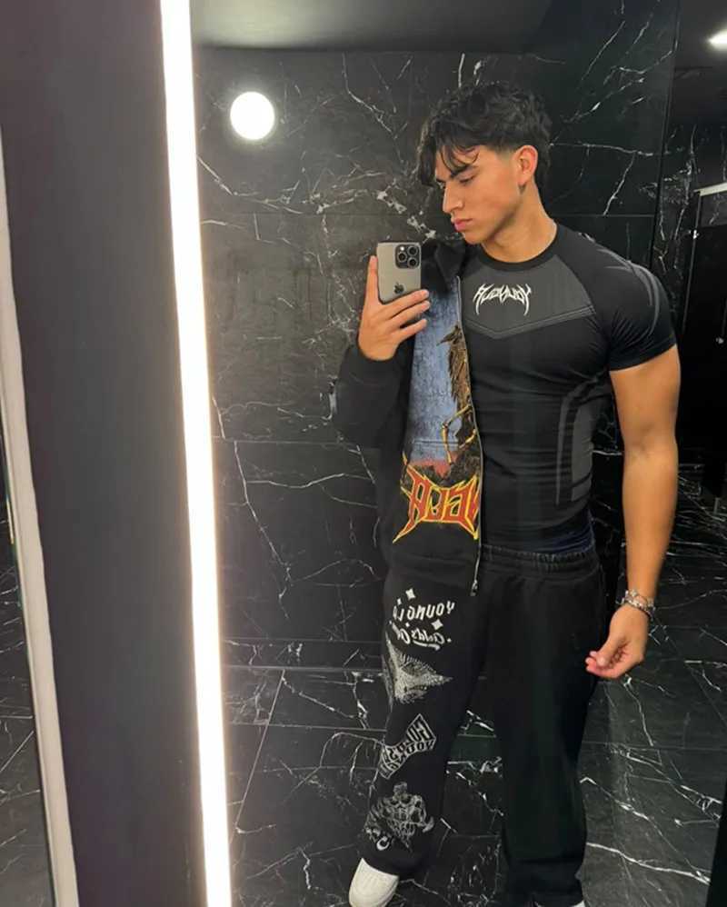 New American Summer T-shirt Mens Sense Of Strength And Fashion Style Bodysuit Jogger Outdoor High Stretch Running Shirt X250607