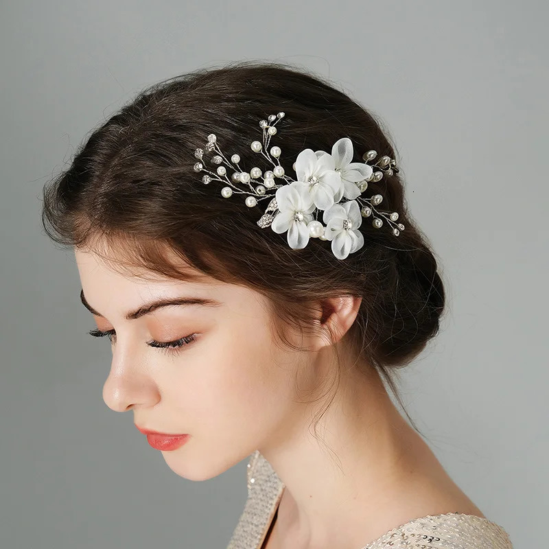 Silver Alloy Hair Comb Handmade Pearls Rhinestones Fashion Metal Headpiece Elegant Hair Jewellery Accessory For Women 250529