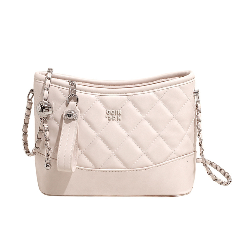 designer Large Capacity Bag for Women 2025 Spring Summer New Trend Quilted Chain Shoulder Crossbody Bag Versatile Simple Underarm Bag
