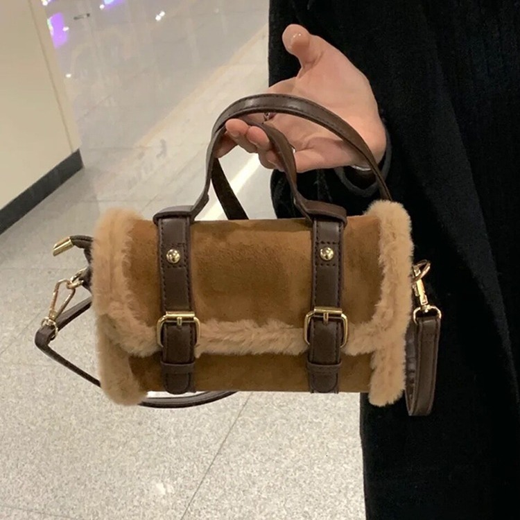 designer Li Tea Fashion Handbag Autumn Winter Women's Bag 2025 New High-end Ins Niche Furry Crossbody Bag