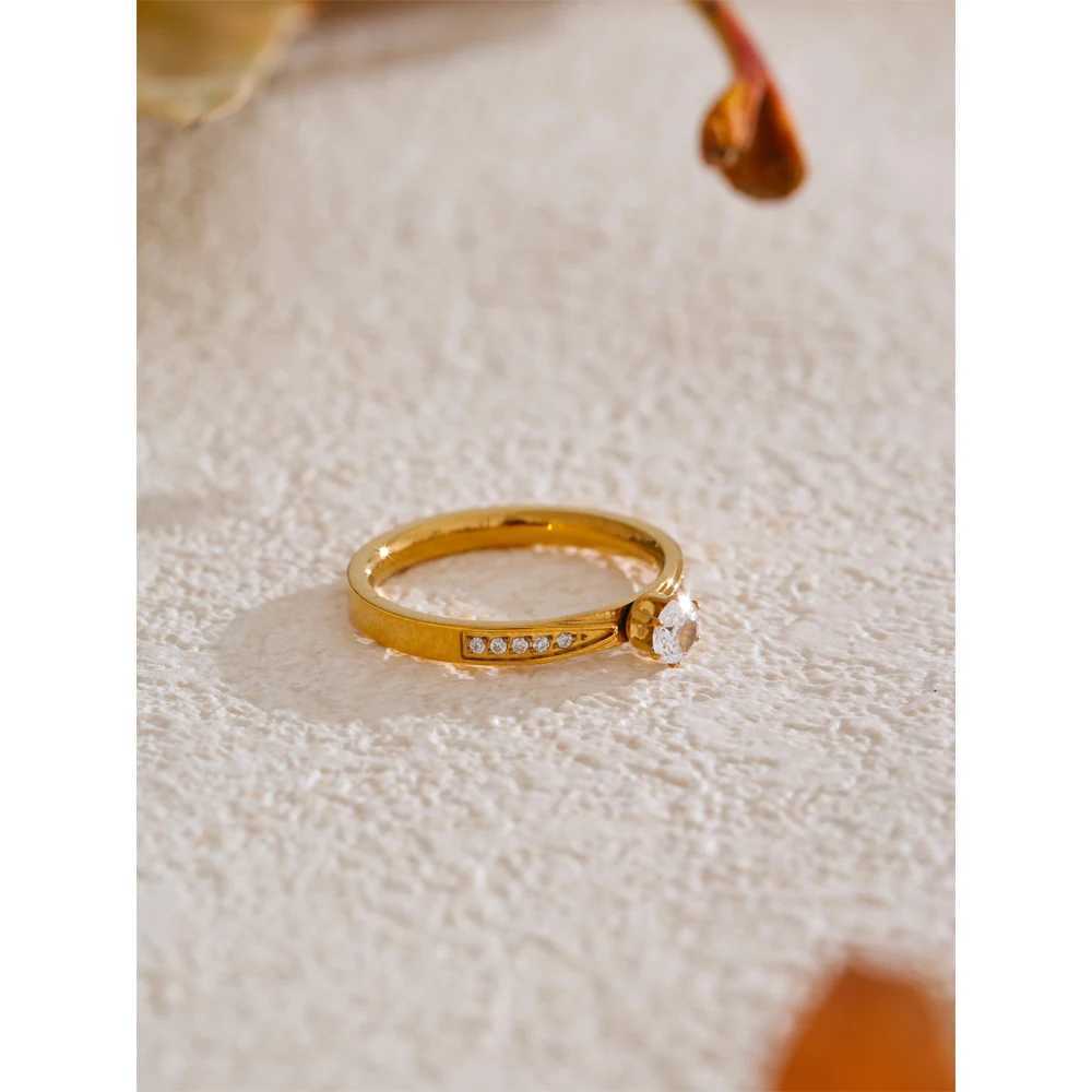 Yhpup 6789# Fashion Stainless Steel Bling Cubic Zirconia CNC Wedding Style Chic Ring 18K Gold Color Plated Finger Jewelry Gift W250606