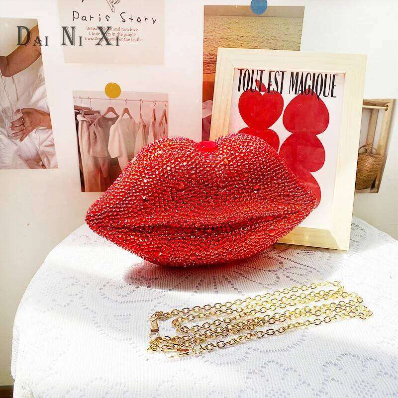 Dai Ni Xi Female Red Sexy Full Dia Lips Shape Crystal Bags Woman Clutches Wedding Evening Purse For Ladies